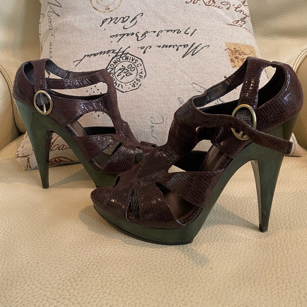 US Size 7.5 Audrey Brooke Heels